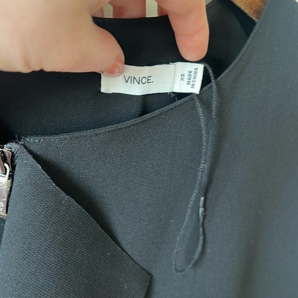 NWOT Vince Laser Cut Zip Collar Sleeveless Top - Picture 4 of 10